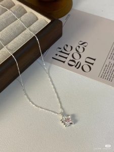 Dây chuyền bạc bị đen